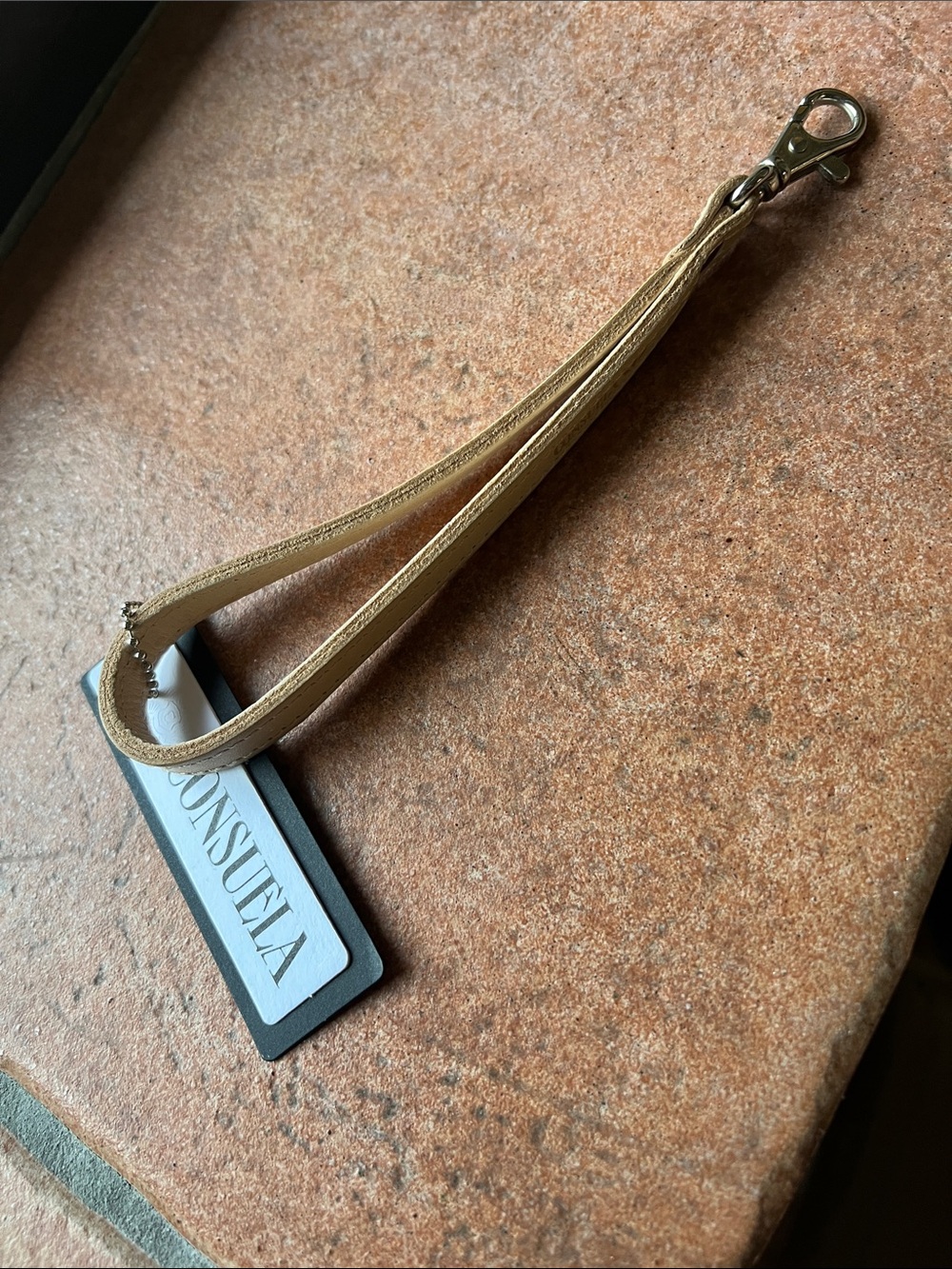 CONSUELA NATURAL LEATHER KEY CLIP WRIST STRAP
